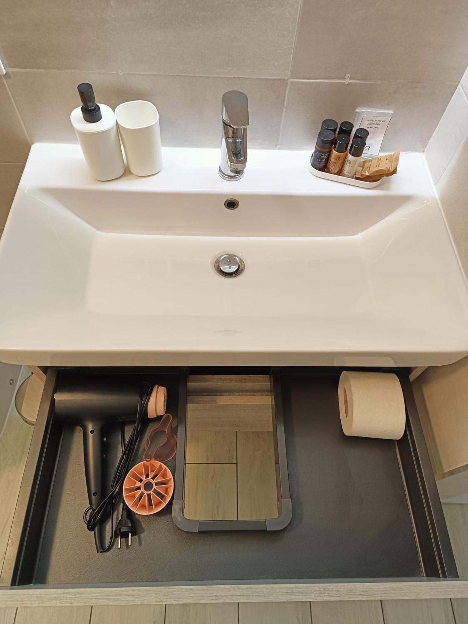 Yr Apartments Milan - Bocconi Luaran gambar